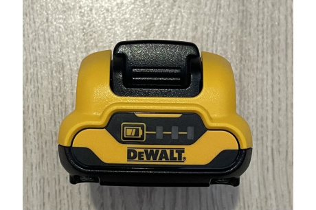 Купить Аккумулятор DEWALT 12В 2Ач Li-Ion  DCB127 фото №6